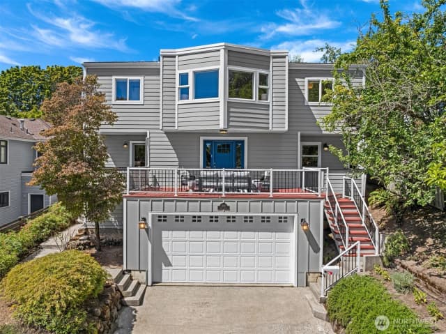 Property photo for 209 32nd Avenue, Seattle