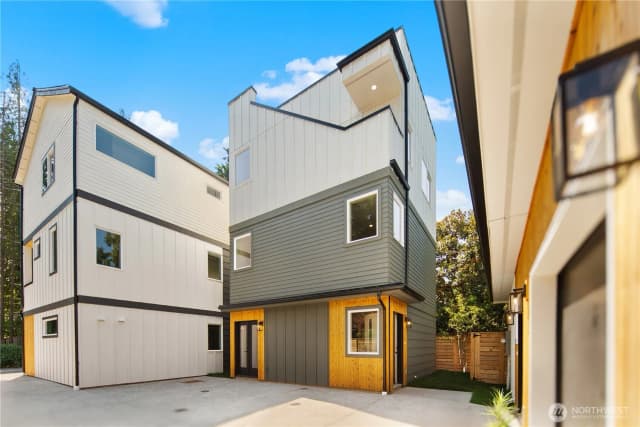 Property photo for 2652 B Nw 95th Street, Seattle