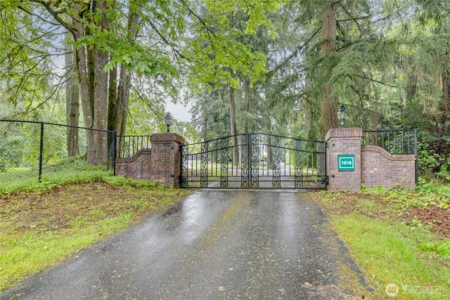 Property photo for 1018 254th Avenue Ne, Redmond