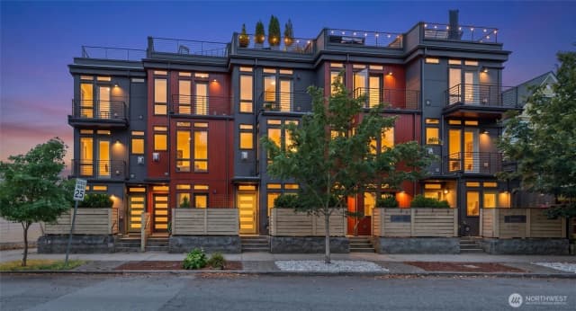 Property photo for 7459 Woodlawn Avenue Ne #a, Seattle