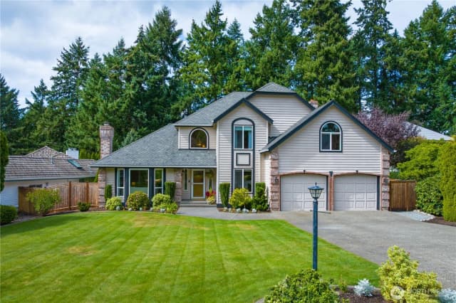 Property photo for 6912 65th Avenue W, Lakewood