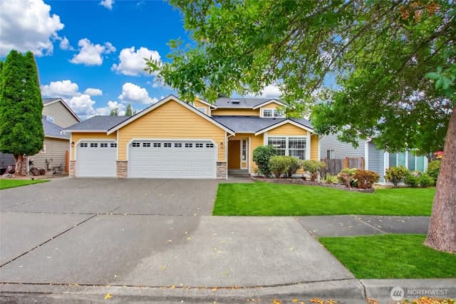 Property photo for 1952 Sw 352nd St, Federal Way