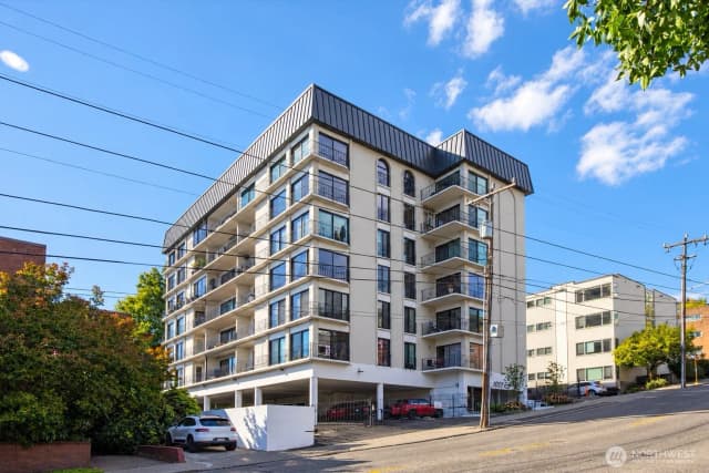 Property photo for 1001 Queen Anne Avenue N #401, Seattle
