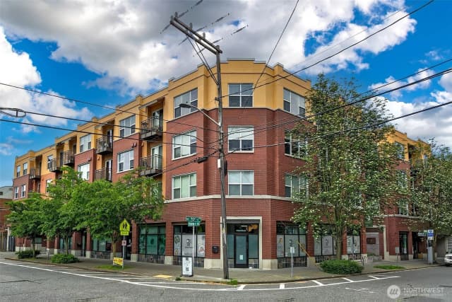 Property photo for 413 Ne 70th Street #301, Seattle