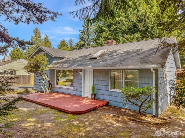 Property photo for 17024 8th Avenue Ne, Shoreline