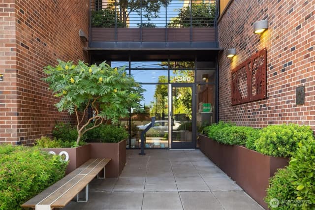 Property photo for 3300 Ne 65th Street #204, Seattle