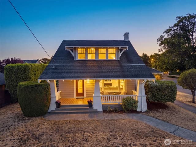 Property photo for 1557 Thorndyke Avenue W, Seattle