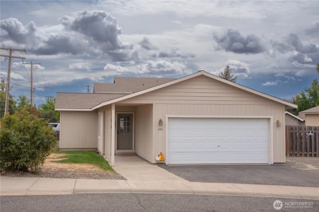 Property photo for 608 E Remington Drive, Ellensburg