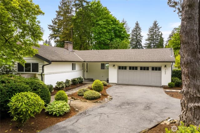 Property photo for 7047 Ne 138th Street, Kirkland