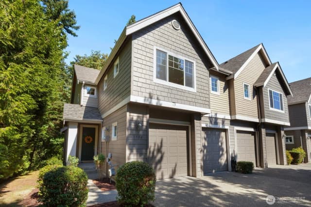 Property photo for 3900 Ne 4th Circle, Renton
