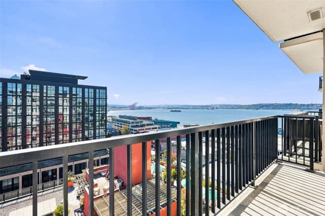 Property photo for 2607 Western Avenue #1002, Seattle
