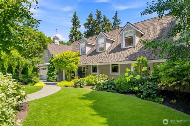 Property photo for 2042 77th Avenue Ne, Medina