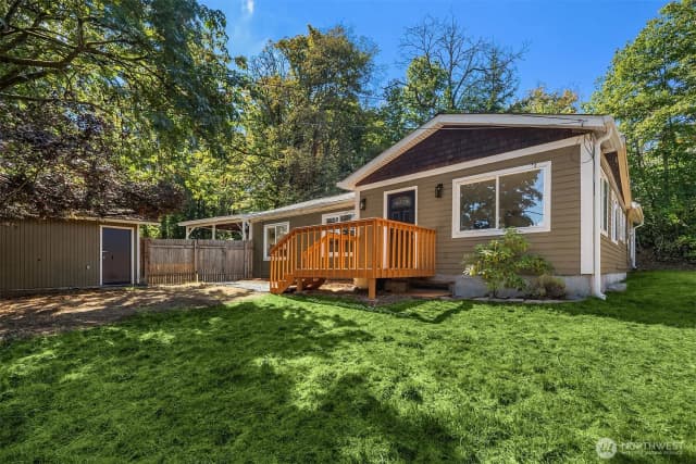 Property photo for 10218 Aqua Way S, Seattle