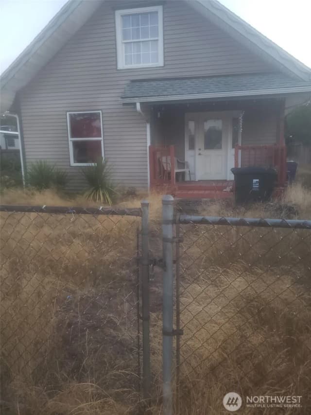Property photo for 863 S 86th Street, Tacoma