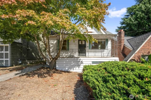 Property photo for 1718 Ne 88th Street, Seattle