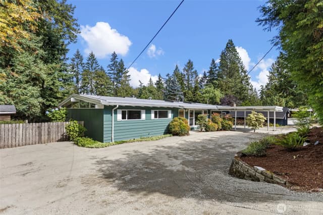 Property photo for 16318 Se Newport Way, Bellevue