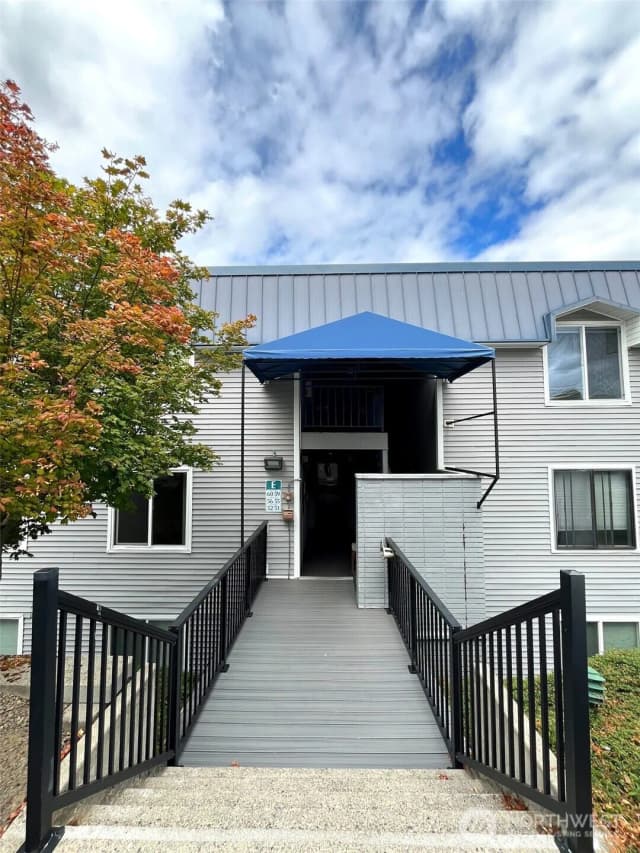 Property photo for 924 Shorewood Drive #e56, Bremerton