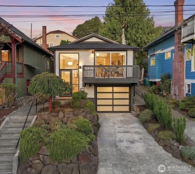 Property photo for 5128 Palatine Avenue N, Seattle