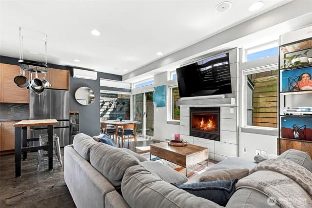 Property photo for 310 21st Avenue #b, Seattle