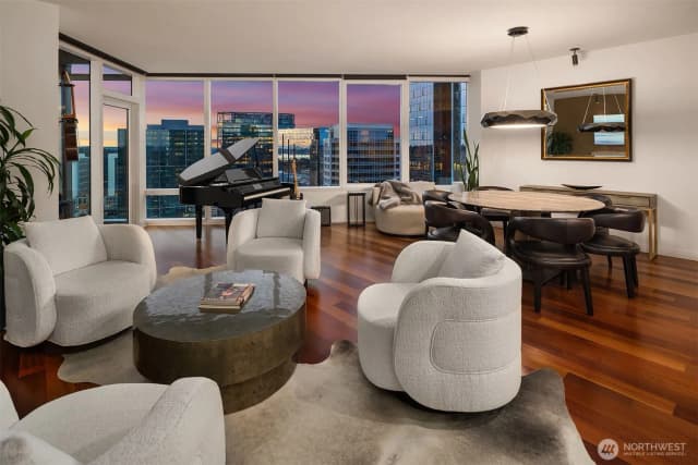 Property photo for 10700 Ne 4th Street #3106, Bellevue