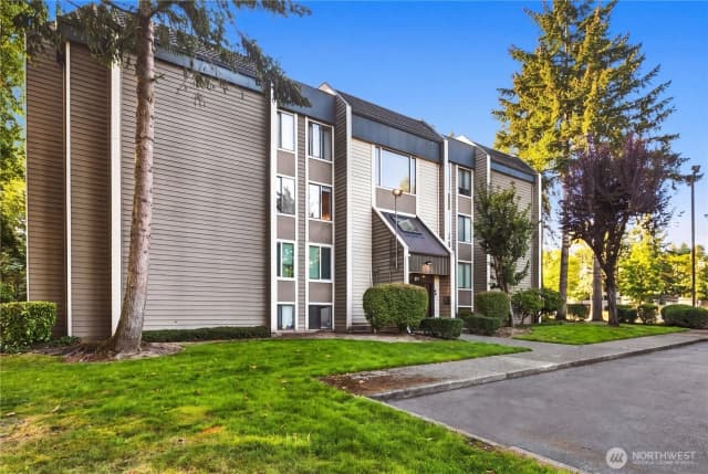 Property photo for 701 Sw 5th Court #b301, Renton