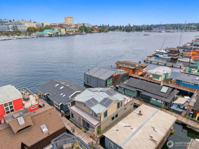 Property photo for 3146 Portage Bay Place E #n, Seattle