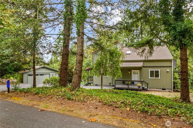 Property photo for 25025 Ne 52nd Place, Redmond