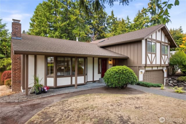 Property photo for 5004 63rd Avenue W, University Place