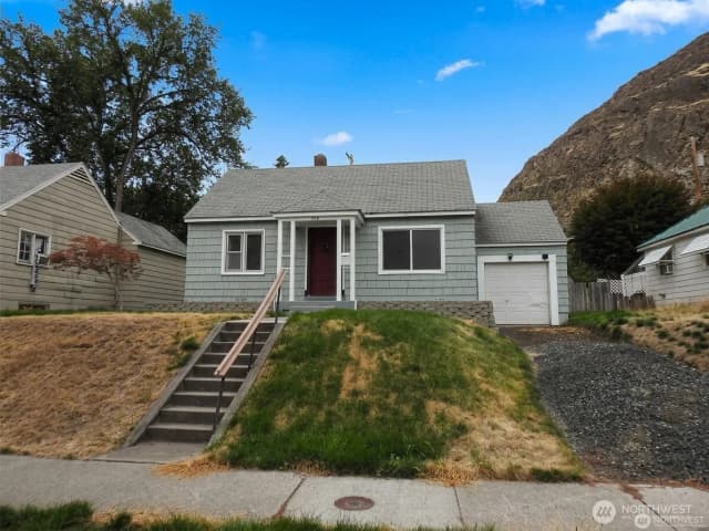 Property photo for 308 Stevens Avenue, Coulee Dam
