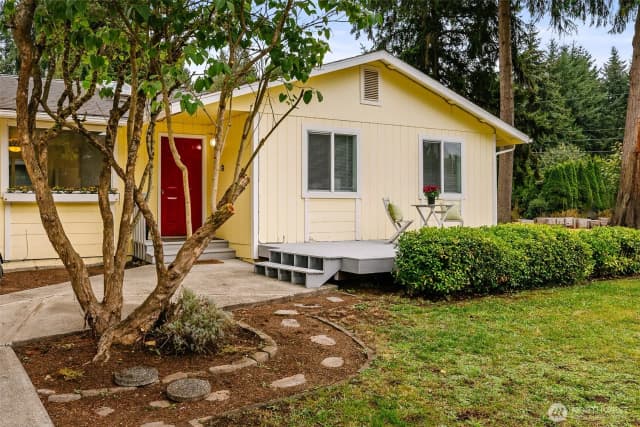 Property photo for 22120 Sea Vista Ne, Poulsbo