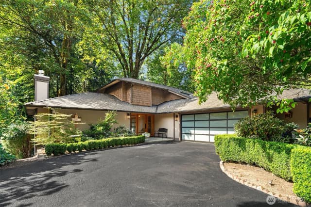 Property photo for 2511 131st Place Ne, Bellevue