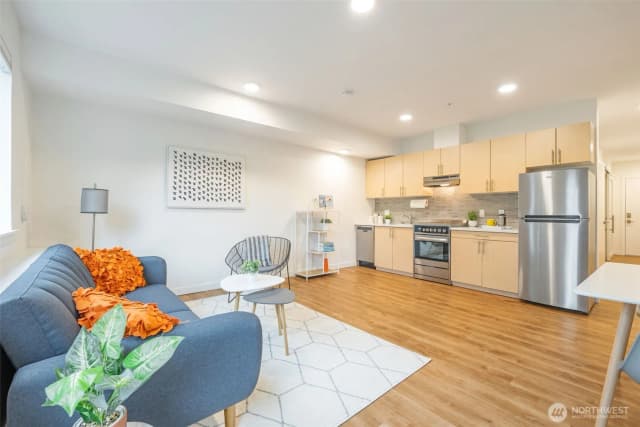 Property photo for 750 11th Avenue E #103, Seattle