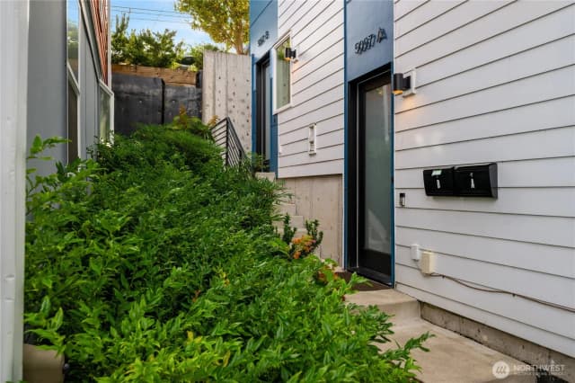 Property photo for 5057 37th Avenue S #b, Seattle