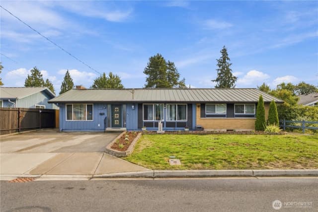 Property photo for 1318 28th Street Se, Auburn