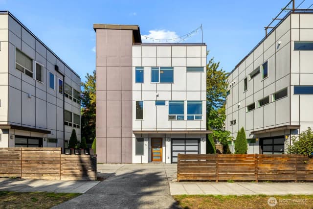 Property photo for 2616 S Dearborn St, Seattle