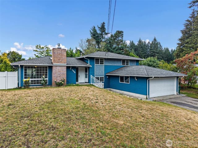 Property photo for 1998 Se Juniper Court, Port Orchard