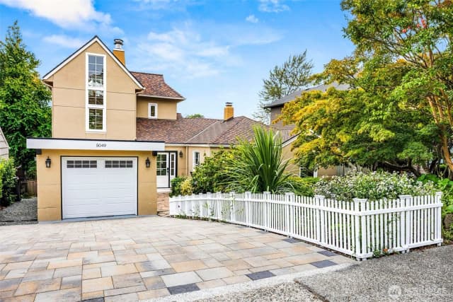 Property photo for 5049 Pullman Avenue Ne, Seattle