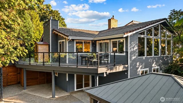 Property photo for 618 Nw 163rd Street, Shoreline