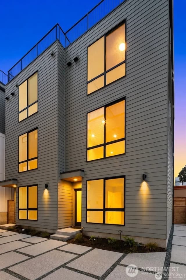Property photo for 4415 2nd Avenue Ne #a, Seattle