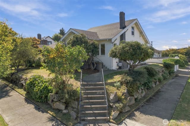 Property photo for 3301 17th Avenue S, Seattle