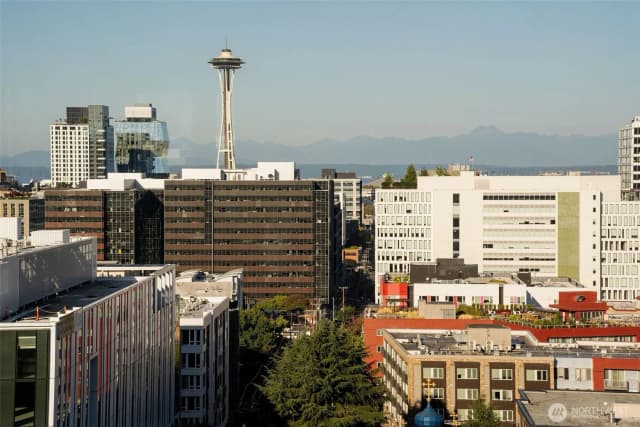 Property photo for 400 Melrose Avenue E #509, Seattle
