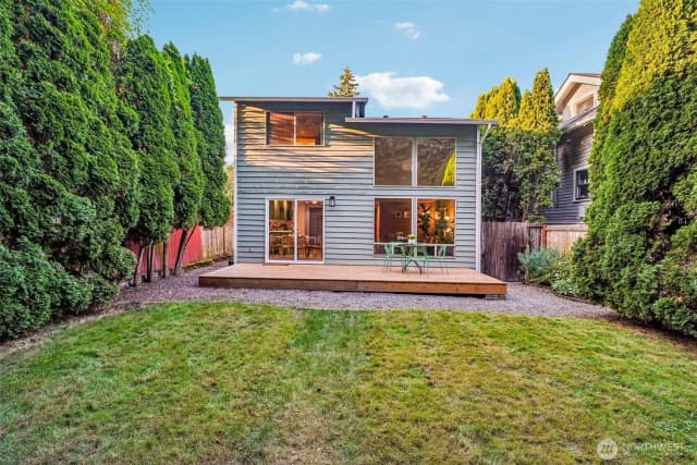 Property photo for 811 Ne 57th Street, Seattle