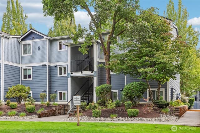 Property photo for 250 Nw Dogwood Street #e104, Issaquah