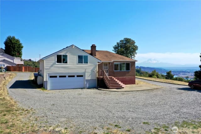 Property photo for 2914 44th Avenue Ne, Tacoma