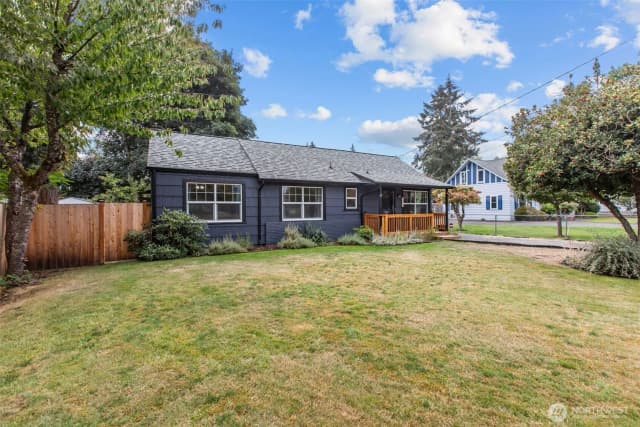 Property photo for 9006 Lawndale Avenue Sw, Lakewood