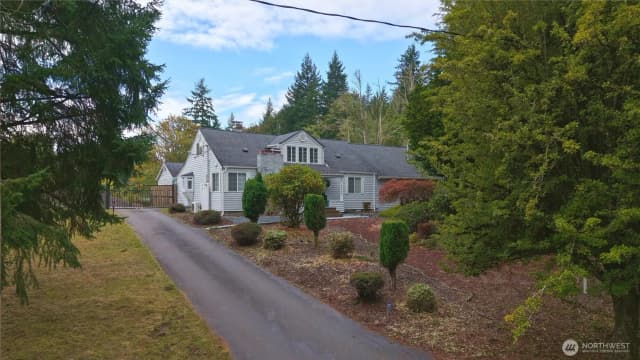 Property photo for 2272 Long Lake Road Se, Port Orchard