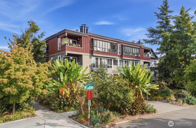 Property photo for 1601 E Columbia Street #104, Seattle