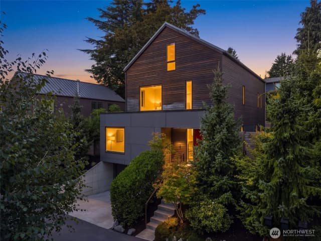 Property photo for 6015 53rd Avenue Ne, Seattle