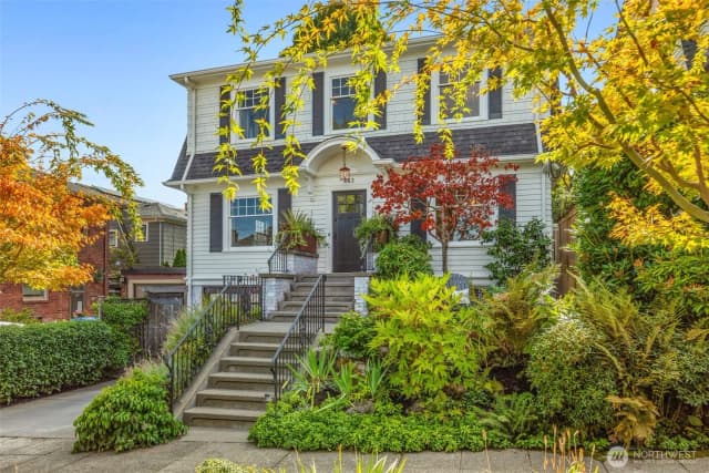 Property photo for 463 Lynn Street, Seattle