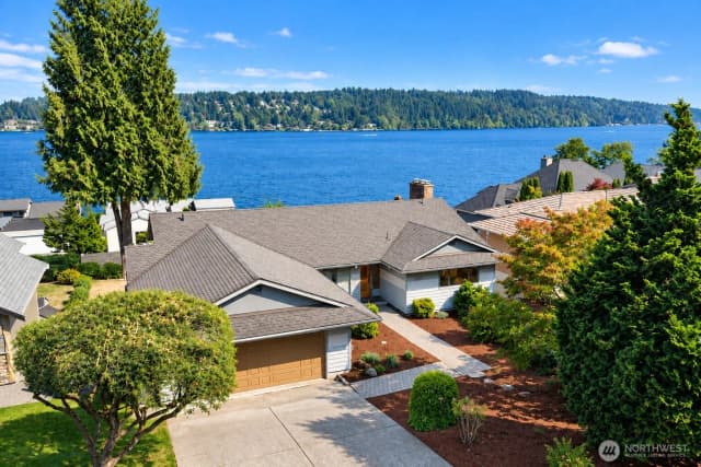 Property photo for 3920 Ne 157th Place, Lake Forest Park